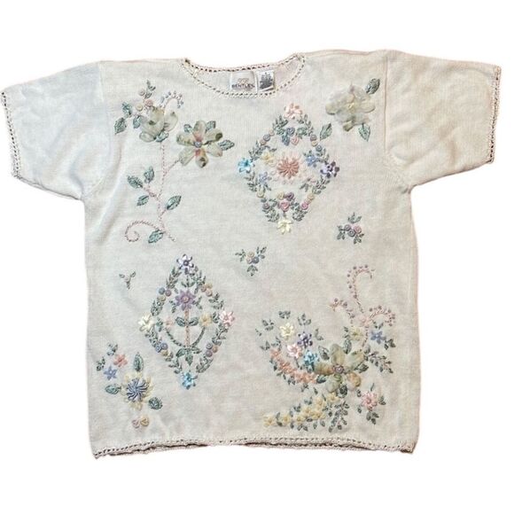 TR Bentley Tops - Vintage cream embroidered Sweater, short sleeve, oversized, flowers, summer